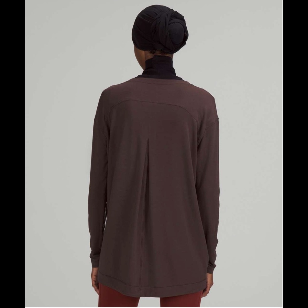 Lululemon Modal Pleated Back Long Sleeve Shirt in French Press Size 6 - Picture 2 of 5